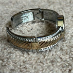 Peck & Peck  women’s vintage two tone bangle bracelet‎ watch Photo 3