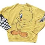 Looney Tunes Tweety Bird Yellow Graphic Crewneck size Medium  Sylvester Tweety Photo 0