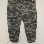 Columbia Omni-Shield Advanced Repellency Camo Themed Cropped Bottoms - Size 10 Photo 5