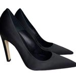 Good American  Closed Toe Satin High Heel Pump Classic Office Party NEW 5.5 Photo 1