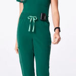 FIGS  High Waisted Uman Relaxed Jogger Scrub Pants in Hunter Green, Size Large Photo 0