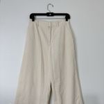 Uniqlo  Cream Corduroy Pants 4 – Straight/Loose Leg, Stylish & Comfortable Photo 1