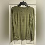 Athleta  Pacifica Illume UPF Fitted Long Sleeve Shirt In Shadow Olive Size Medium Photo 1