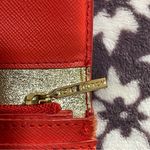 Tory Burch  red wallets Photo 3
