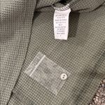 Entro NWT  Waffle Weave Front Pocket Shirt Sz M Photo 7