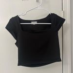 Live in the Moment  Top Cropped Black Photo 0