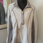Tommy Bahama  Grey Striped 1/4 Zip Sweatshirt Size Large.  Photo 0