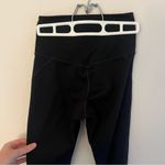Girlfriend Collective  Compressive High Waisted Legging - Black​ Photo 9