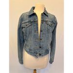 Levi's  Light Wash Denim Jacket Womens FITS LIKE SMALL (Tagged as Large) Photo 4