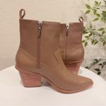 Kaanas Hague Cowboy Leather Bootie in Honey NWOT Size 6M Tan Photo 6