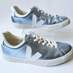 VEJA  Womens Esplar Low Sneakers Metallic Blue Lace Up size 6 Photo 0