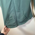 Buffbunny Collection ✨ BuffBunny Women’s Green Perforated Zip Up Hoodie Large Photo 6