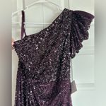 Mac Duggal  5622‎ Blackberry Sequin Embellished Puff One Shoulder Gown Size 0 Photo 4