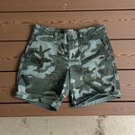 Gap  Women's Camo Girlfriend Khaki Shorts Size 2 Photo 0