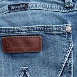 Wrangler  Women's Retro® Mae Mid-Rise Flare Jeans Size 11X32 Photo 10