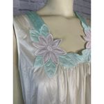 American Vintage NWT Vintage Gilead Satin White Gightgown Pink flower applique size medium Photo 4