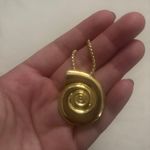 Lisa Says Gah Coquille Pendant Necklace in Gold Photo 3
