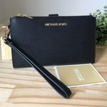 Michael Kors Wallet Photo 0