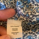 J.Crew  Top Size 8 short sleeve rounder neck blue/white blouse. Floral Photo 6