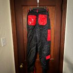 I am gia AUSTIN CARGO PANTS BLACK & RED POCKET SIZE S Photo 2