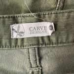 Carve Designs  SZ 10 Oahu Corduroy Shorts Stretch Zip-Fly Mid-Rise Frayed Pockets Photo 6