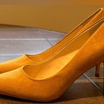 X-Appeal  Yellow Mustard Suede Heels Sz 7.5 3 Inch Heels. Photo 3