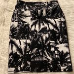 Fabletics  Skirt size XS excellent condition see pictures long 21” Photo 3