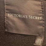 Victoria's Secret Victoria’s Secret Black Pullover Sweatshirt – Cozy, Classic, Everyday Essential Photo 5