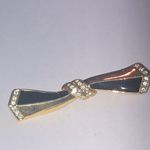 Angel Brand Elegant Black and Gold Tone Retro Boho Bow Brooch Photo 3