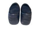 Crocs  Womens 9 Black Dual Comfort Nurse Work Shoe Clogs Photo 1