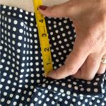 Vineyard Vines Navy Polka Dot Women's Shorts Size 4 EUC Photo 3