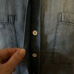 Lola River Size XL Chambray Button Front Top Blouse Tencel Lyocell Roll Sleeves Blue Photo 3