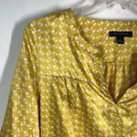 Banana Republic  Satin Yellow White V Neck 3/4 Sleeve Blouse Size Medium Photo 3