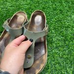 Birkenstock Gizeh Patent Khaki Sandals Photo 1