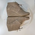 Toms Women's Shoes Size 8.5 Brown Suede Lace-Up Almond Toe Buck Wedges Heels Photo 5