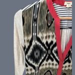 Anthropologie TINY Grey/Ivory Ikat Print Pullover V-Neck Top with Coral Rims Photo 2