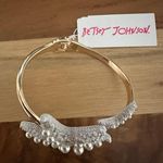 Betsey Johnson Gold Tone White Starfish Faux Pearl Crystal Hinge Bangle Bracelet Photo 3