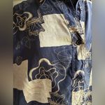 Vintage K Arnold book floral print short sleeve silk blouse, size medium Blue Photo 3