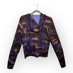 Athleta  Pinnacle Cropped Hoodie Camo Performance Athleisure Activewear M Photo 4