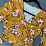 Active USA Long Sleeved Floral Cropped tops Photo 4