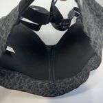 Under Armour NWOT fitted printed sports bra size XS Photo 5
