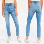 Urban Outfitters  BDG Womens Girlfriend High-Rise Jean Size 26 Light Wash Photo 1