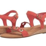 Koolaburra by Ugg 🆕 Koolaburra UGG Leira leather memory foam sa… Photo 0