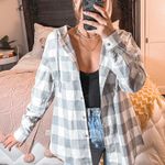 Boutique Grey And White Hooded Flannel  Photo 0