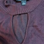 Fortune + Ivy Women’s Burgundy Keyhole Soft
Brushed Fleece Dress. Size Small Photo 5