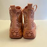 Converse  Run Star Hike High Top Pink Quartz White Floral 571877C Women Size 7.0 Photo 4