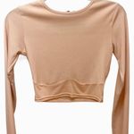 Pretty Little Thing  Woman’s Peach Colored Ribbed Long Sleeve Crop Top Size 8 Photo 5