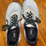 on cloud Monster 2 Photo 0