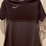 Nike dry fit shirt NWT Photo 0