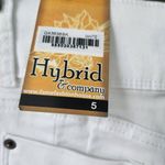 Hybrid And Company Women Size 5 Butt Lift V2 Super Comfy Stretch Denim Capri NEW White Photo 2